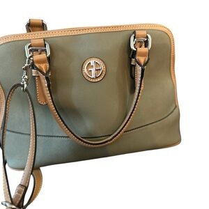 Giani Bernini satchel purse